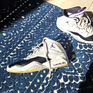 Nike Jordan sneakers, sz 9.5